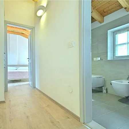 Holiday home Traumhafte Istrische Steinvilla Mit Privatpool, Hydromassageecke, Aussendusche, Bbq *
