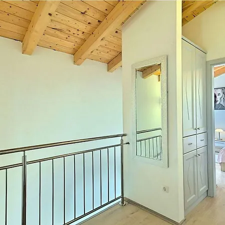 Traumhafte Istrische Steinvilla Mit Privatpool, Hydromassageecke, Aussendusche, Bbq Holiday home