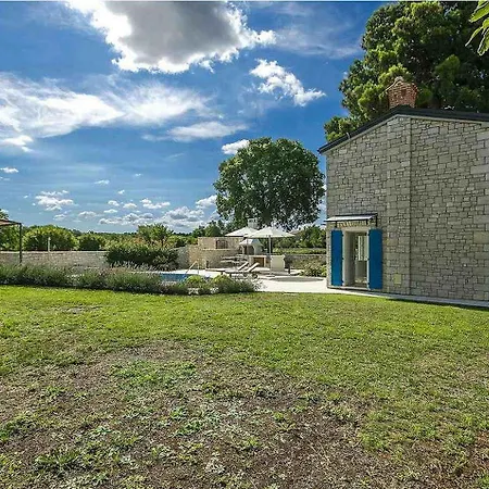 Σπίτι διακοπών Traumhafte Istrische Steinvilla Mit Privatpool, Hydromassageecke, Aussendusche, Bbq *