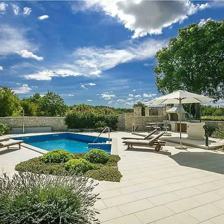 Traumhafte Istrische Steinvilla Mit Privatpool, Hydromassageecke, Aussendusche, Bbq